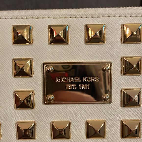 NWOT Michael Kors Pyramid Stud Zip Clutch